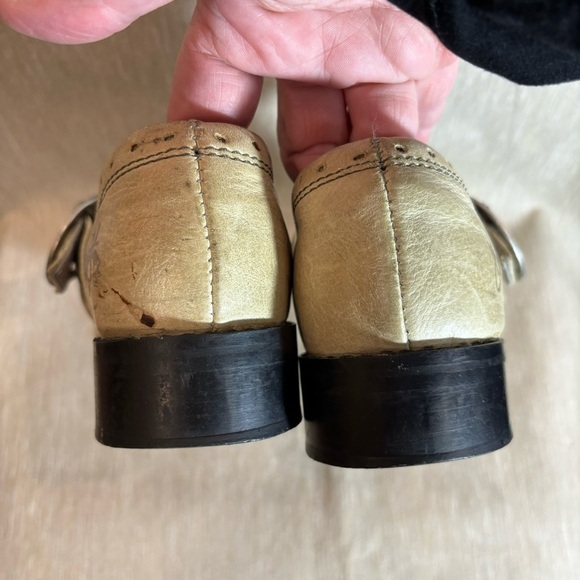 JOHN FLUEVOG Sz 5 Person Mary Jane Buckle Closure pale Yellow Green Shoes FLAWS - Picture 7 of 10